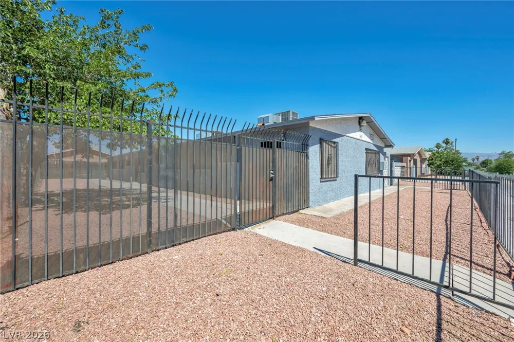 2527 Carroll Street North Las Vegas, NV 89030