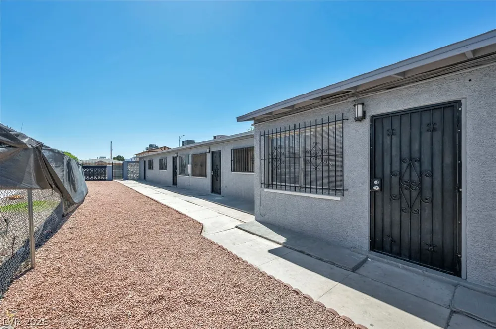 2527 Carroll Street North Las Vegas, NV 89030
