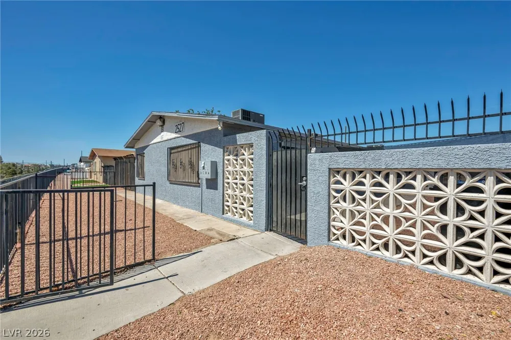 2527 Carroll Street North Las Vegas, NV 89030