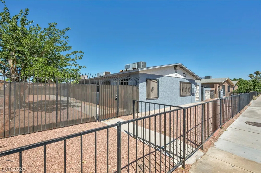2527 Carroll Street North Las Vegas, NV 89030
