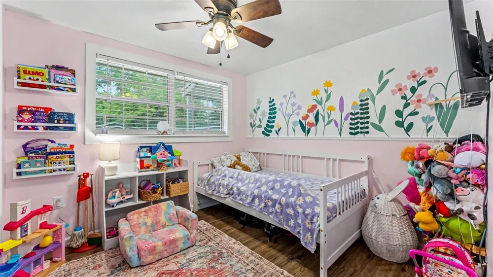 217 4TH JPV STREET Winter Haven, FL 33880