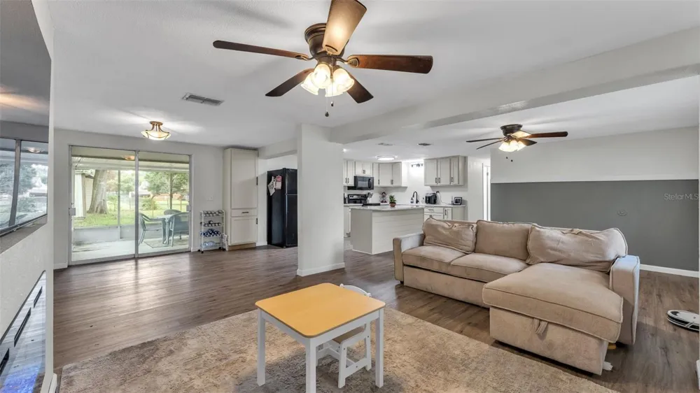 217 4TH JPV STREET Winter Haven, FL 33880