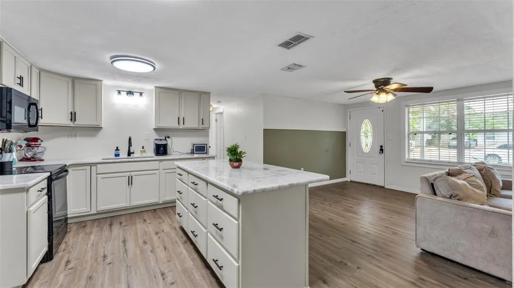 217 4TH JPV STREET Winter Haven, FL 33880
