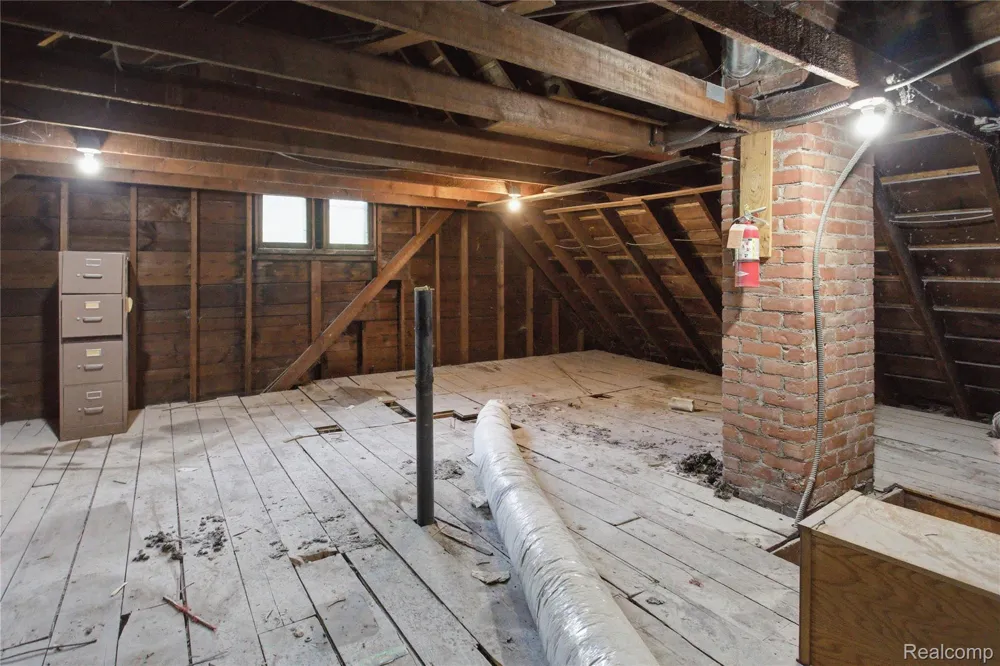 213 MAPLE STREET Ypsilanti City, MI 48198