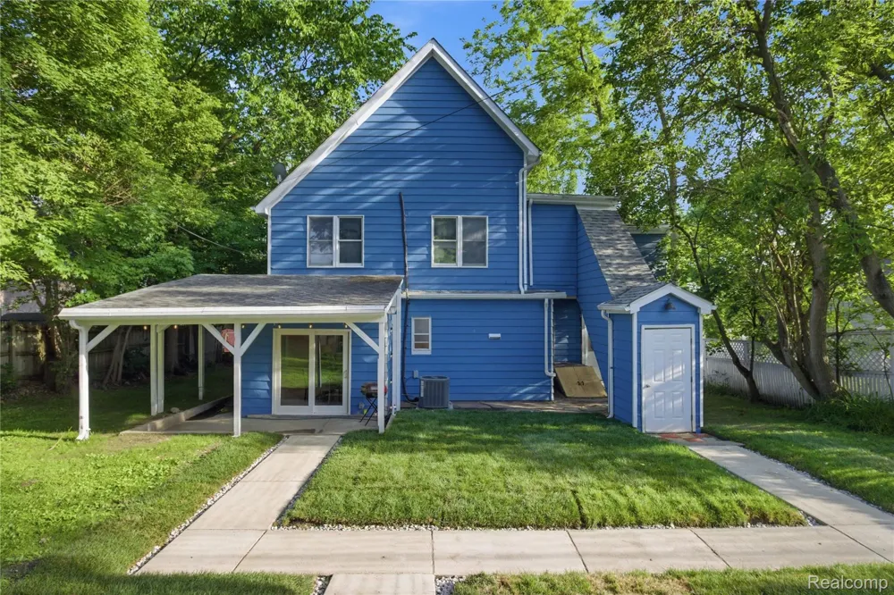 213 MAPLE STREET Ypsilanti City, MI 48198