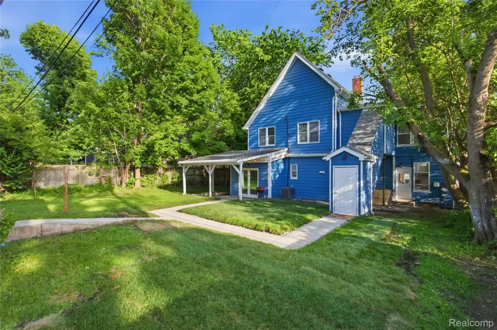 213 MAPLE STREET Ypsilanti City, MI 48198