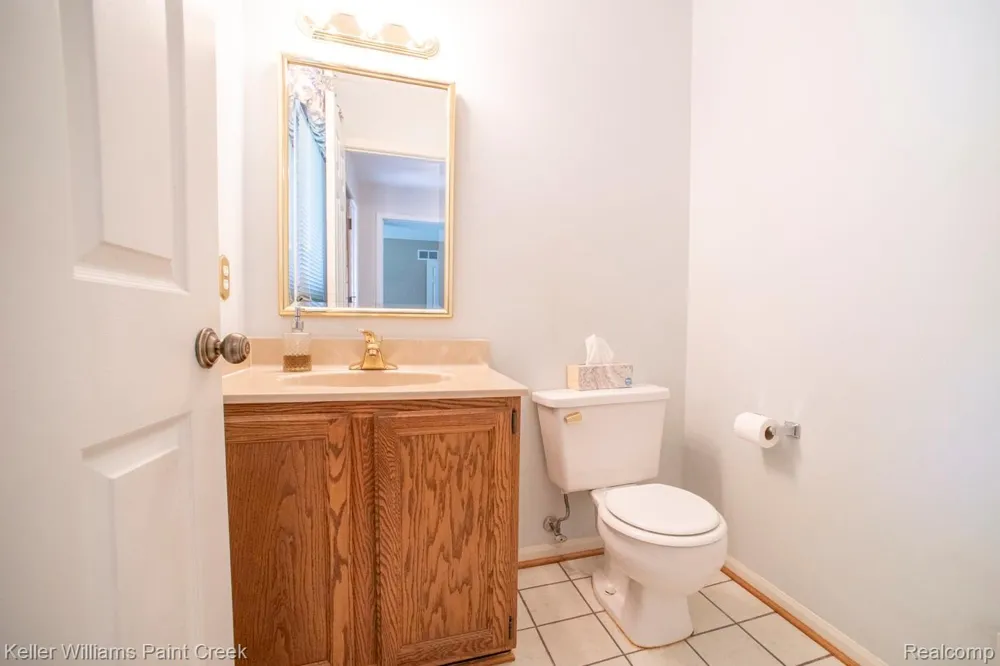 1447 Oakstone Drive Rochester Hills City, MI 48309