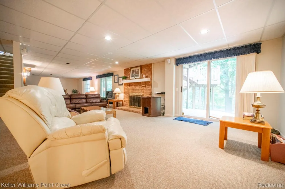 1447 Oakstone Drive Rochester Hills City, MI 48309
