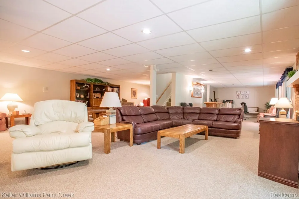 1447 Oakstone Drive Rochester Hills City, MI 48309