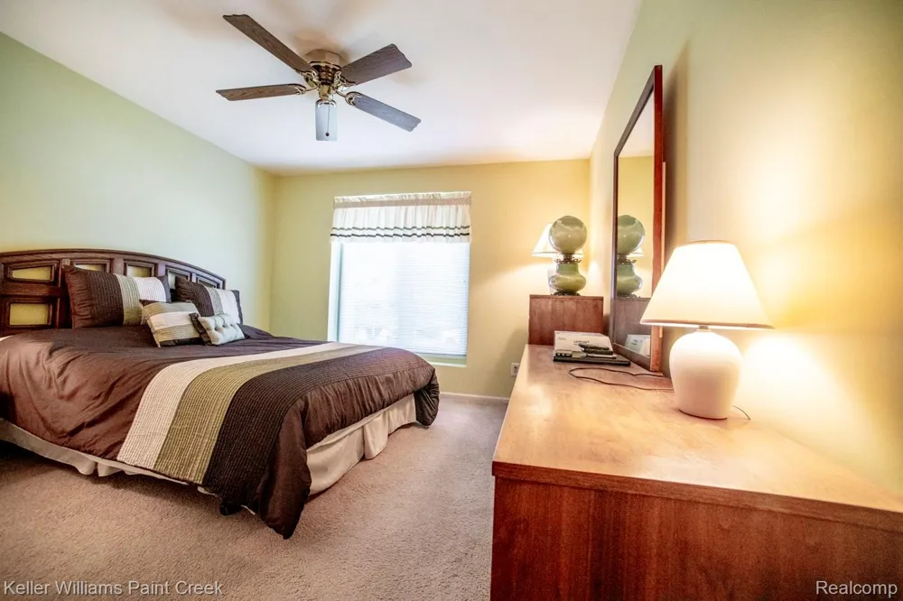 1447 Oakstone Drive Rochester Hills City, MI 48309