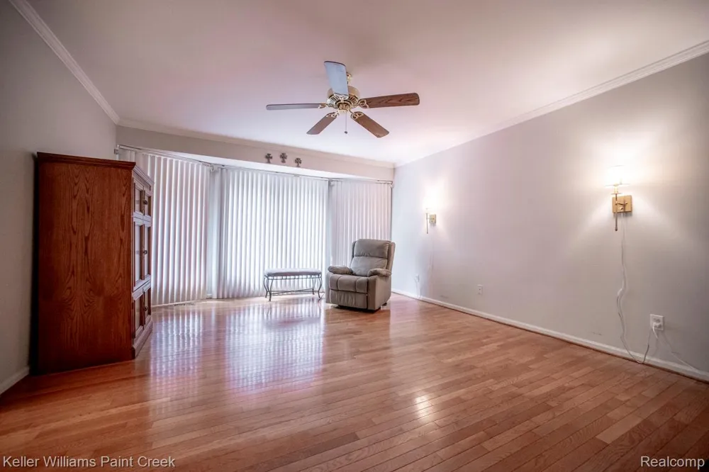 1447 Oakstone Drive Rochester Hills City, MI 48309