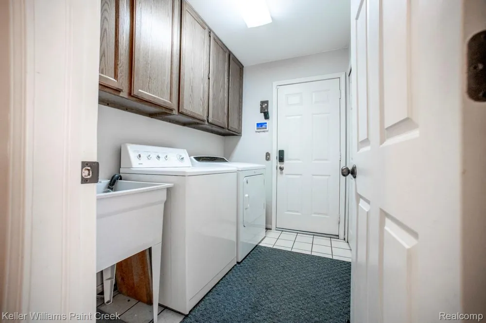 1447 Oakstone Drive Rochester Hills City, MI 48309