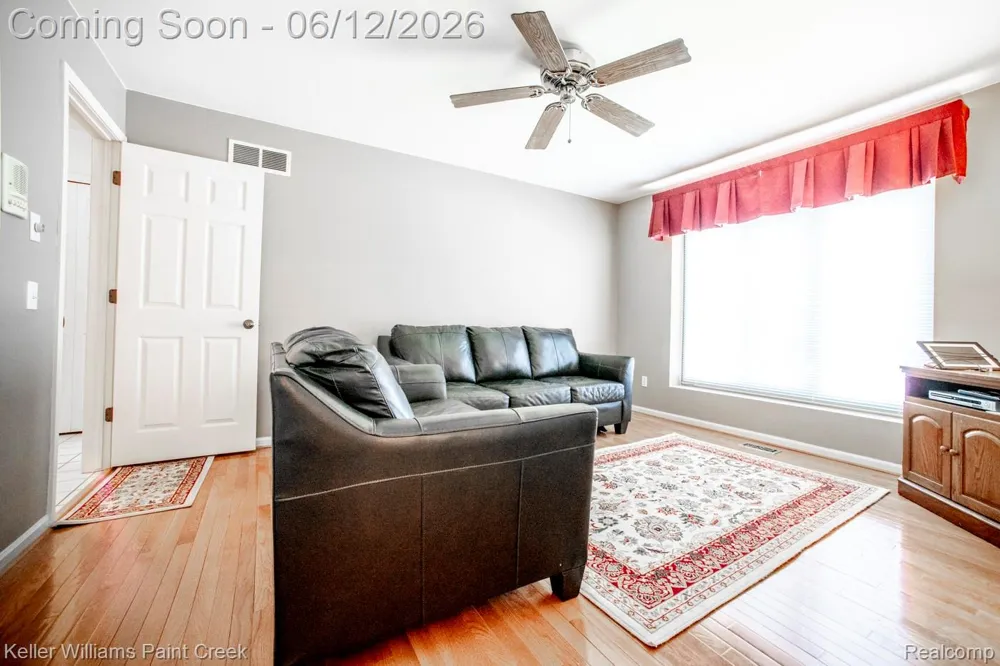 1447 Oakstone Drive Rochester Hills City, MI 48309