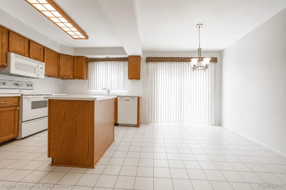 1447 Oakstone Drive Rochester Hills City, MI 48309