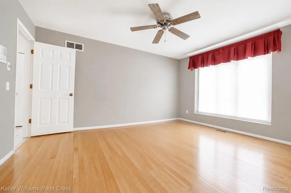 1447 Oakstone Drive Rochester Hills City, MI 48309