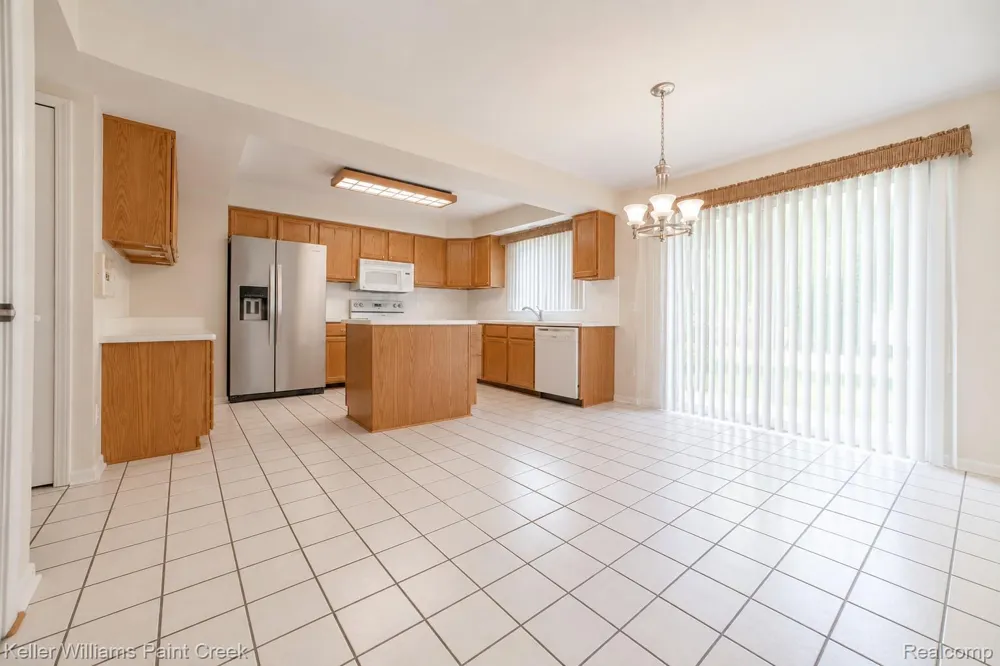 1447 Oakstone Drive Rochester Hills City, MI 48309
