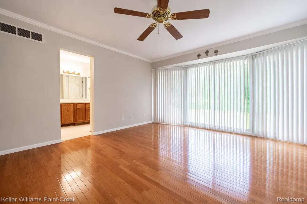 1447 Oakstone Drive Rochester Hills City, MI 48309