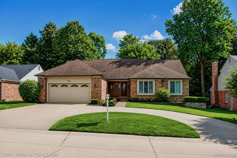 1447 Oakstone Drive Rochester Hills City, MI 48309