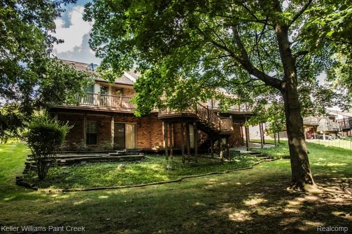 1447 Oakstone Drive Rochester Hills City, MI 48309