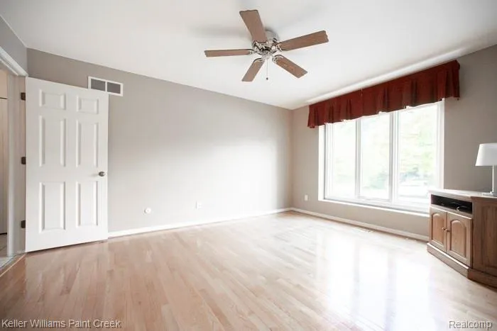 1447 Oakstone Drive Rochester Hills City, MI 48309