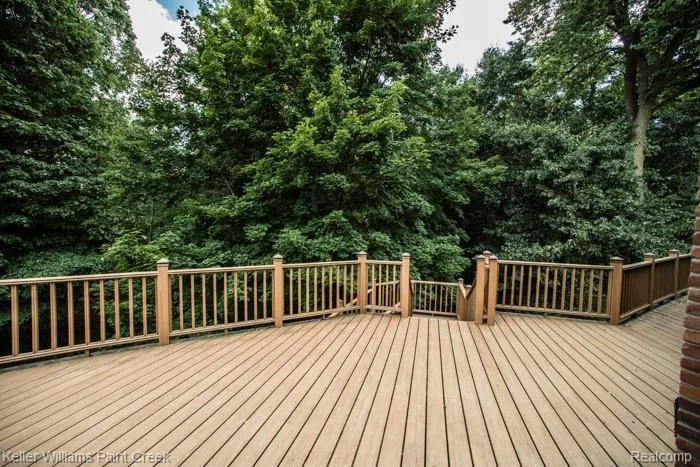 1447 Oakstone Drive Rochester Hills City, MI 48309