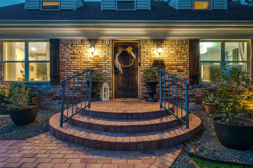 2969 Selma Lane Farmers Branch, TX 75234