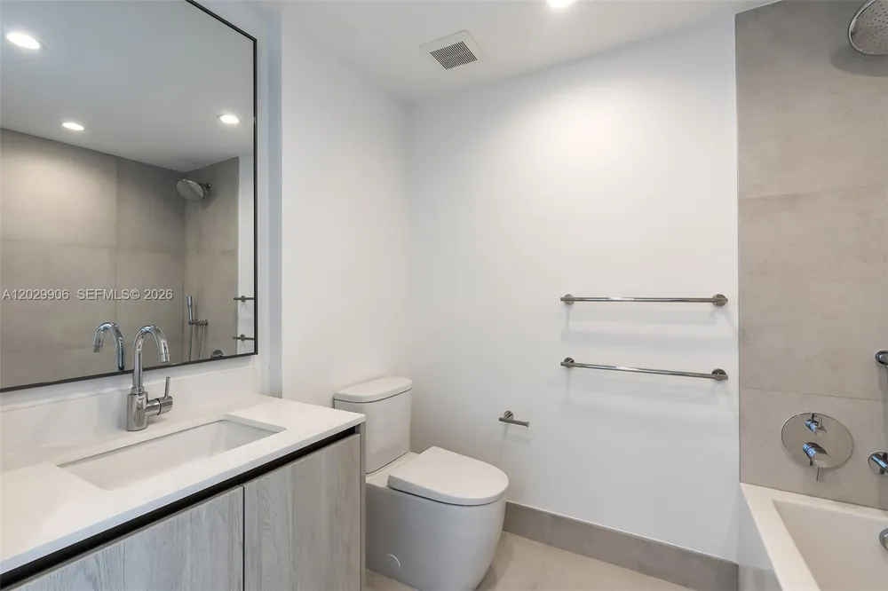 9201 E Bay Harbor Dr #603 Bay Harbor Islands, FL 33154