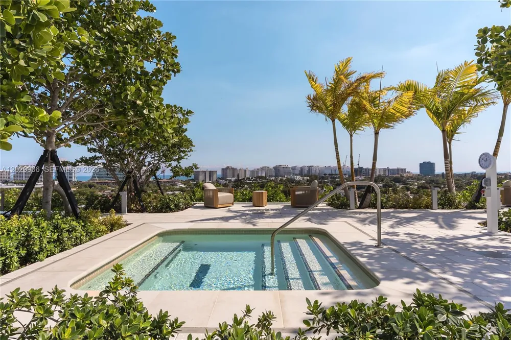9201 E Bay Harbor Dr #603 Bay Harbor Islands, FL 33154