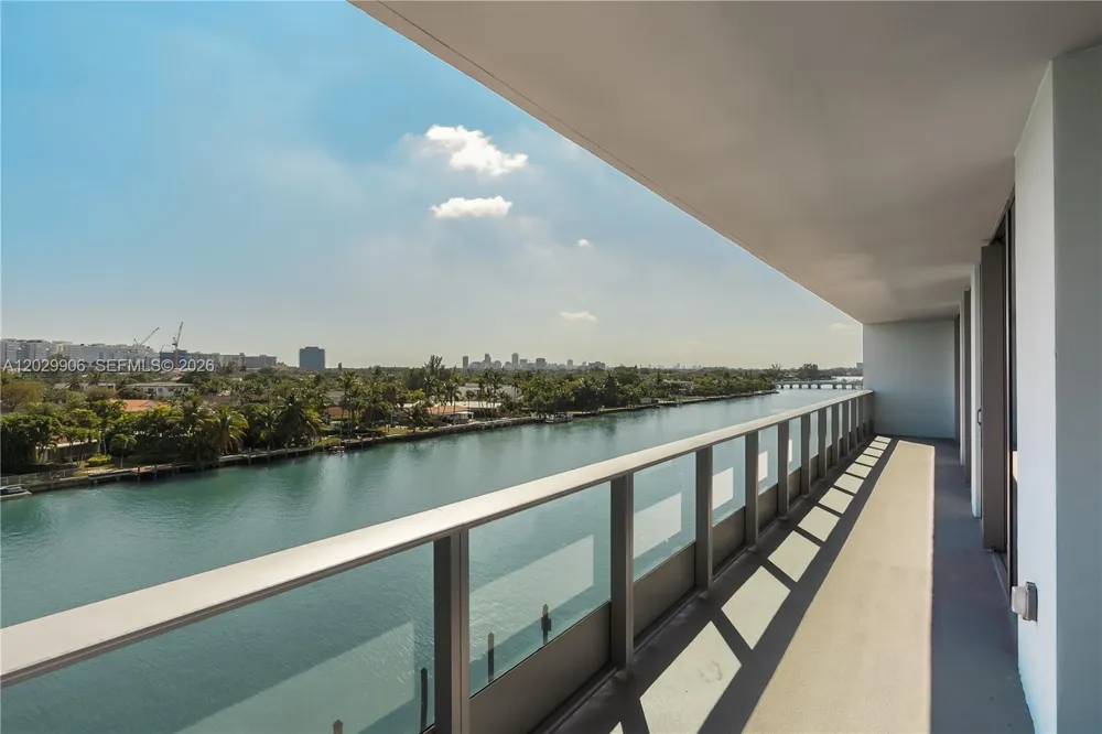 9201 E Bay Harbor Dr #603 Bay Harbor Islands, FL 33154