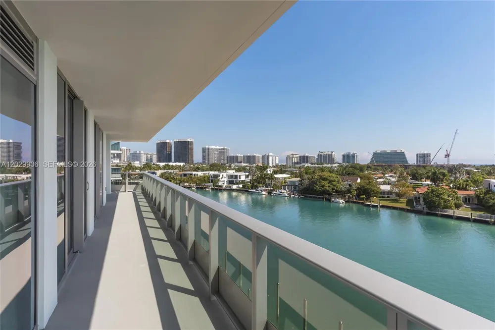 9201 E Bay Harbor Dr #603 Bay Harbor Islands, FL 33154