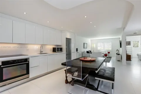 200 Galen Dr #104
