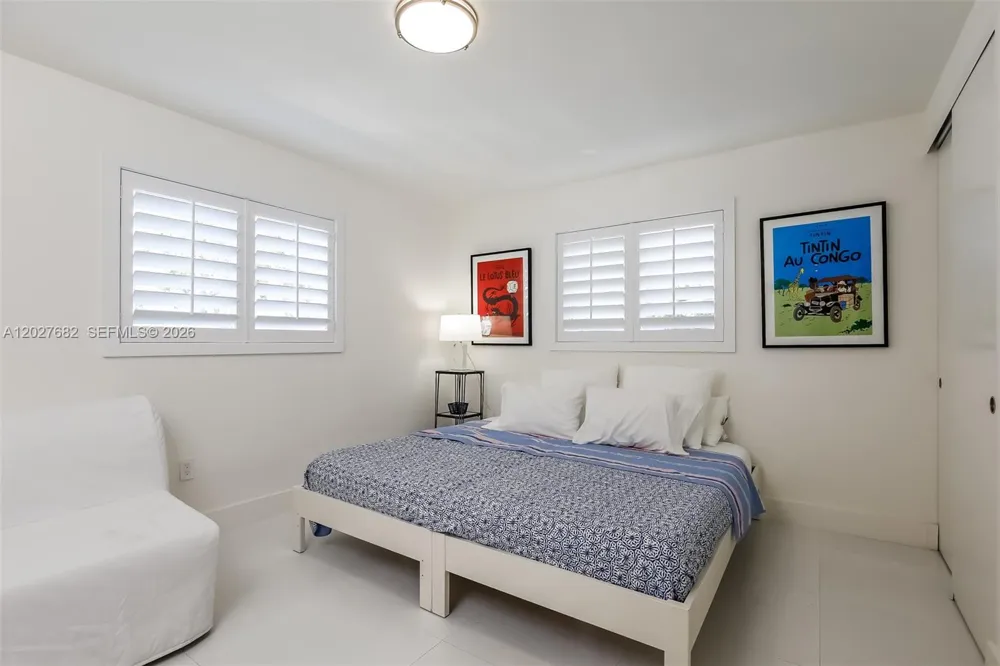 200 Galen Dr #104 Key Biscayne, FL 33149