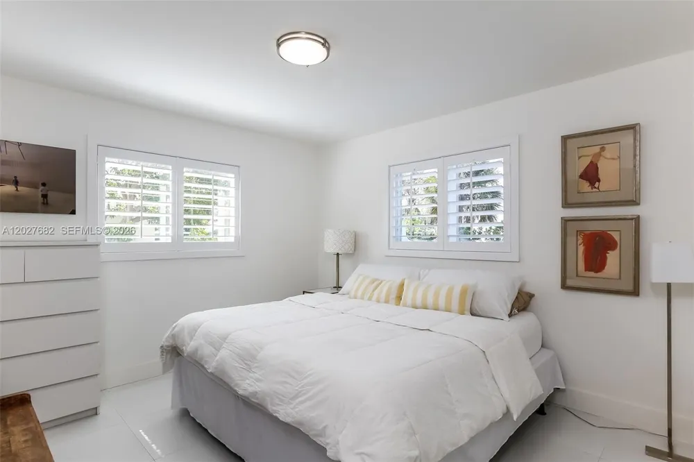200 Galen Dr #104 Key Biscayne, FL 33149