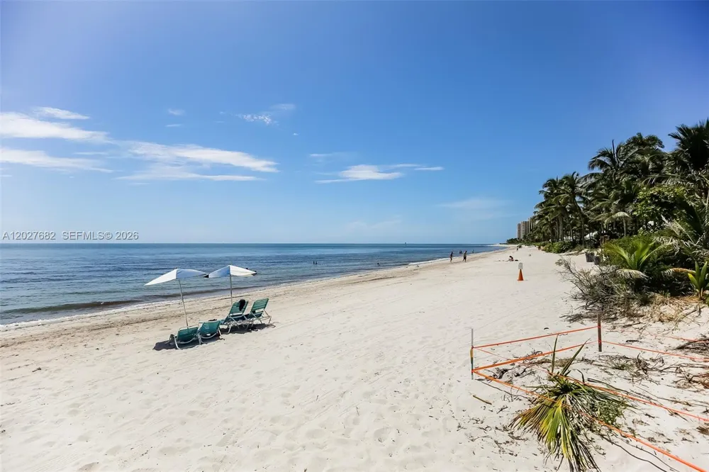 200 Galen Dr #104 Key Biscayne, FL 33149