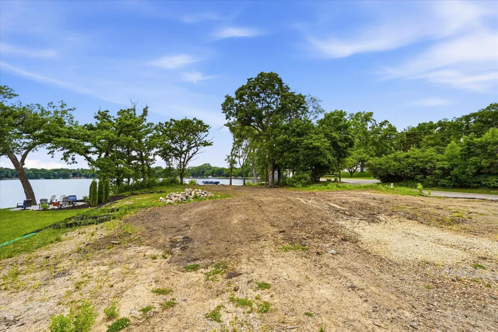 1184 Edgewater Avenue Arden Hills, MN 55112