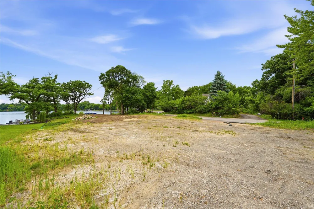 1184 Edgewater Avenue Arden Hills, MN 55112