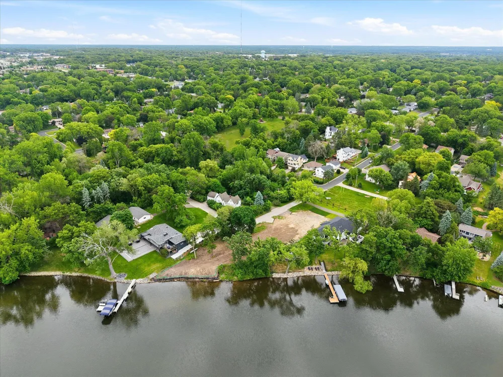 1184 Edgewater Avenue Arden Hills, MN 55112