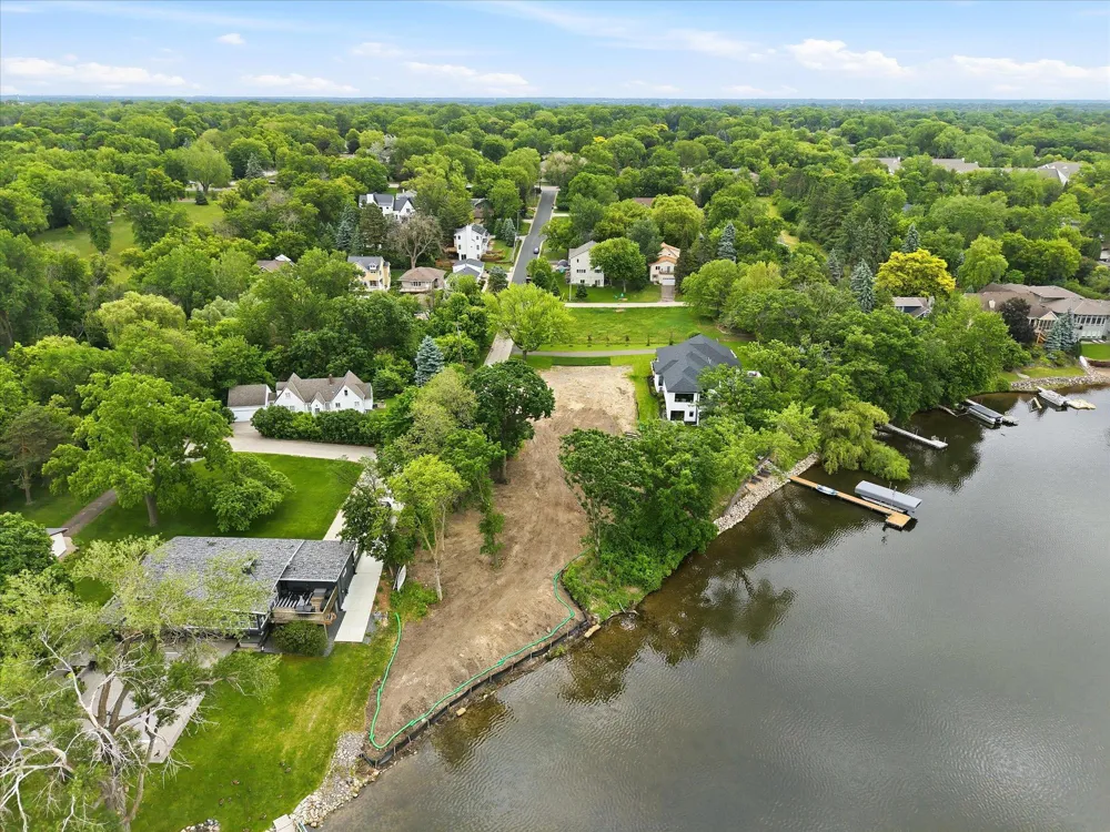 1184 Edgewater Avenue Arden Hills, MN 55112