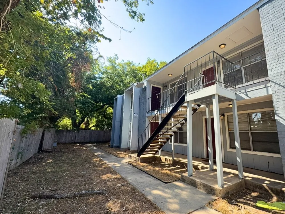 219 Fry Street #4 Denton, TX 76201