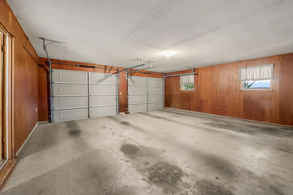 519 Dan Street East Bernard, TX 77435