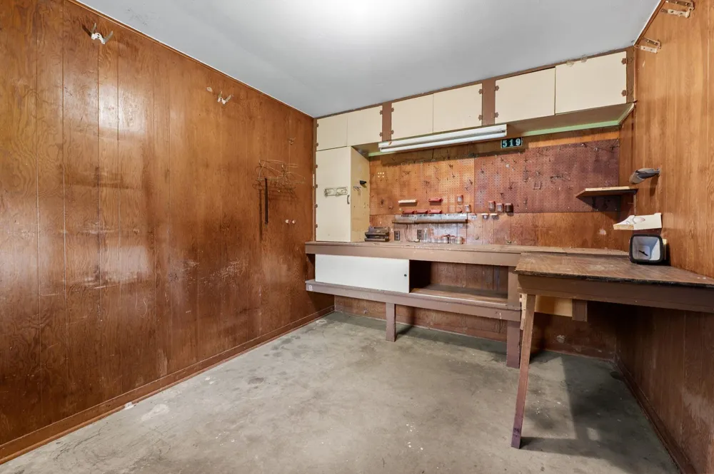 519 Dan Street East Bernard, TX 77435