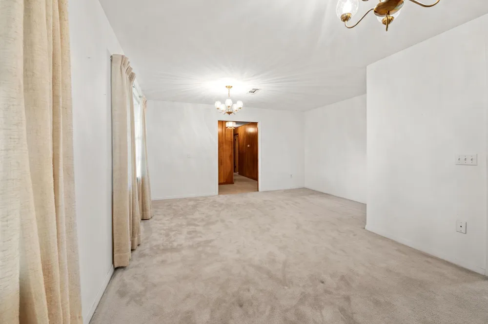 519 Dan Street East Bernard, TX 77435