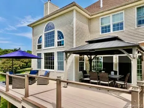 15 Christina Way Milton, NY 12547
