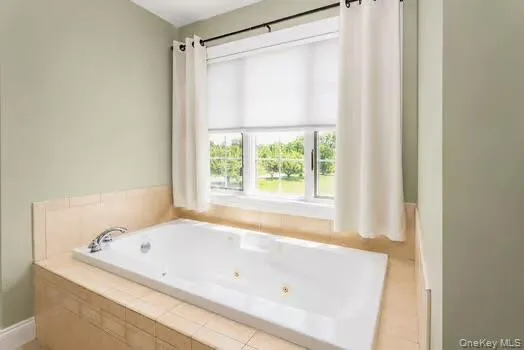 15 Christina Way Milton, NY 12547