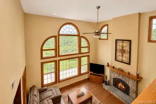 15 Christina Way Milton, NY 12547