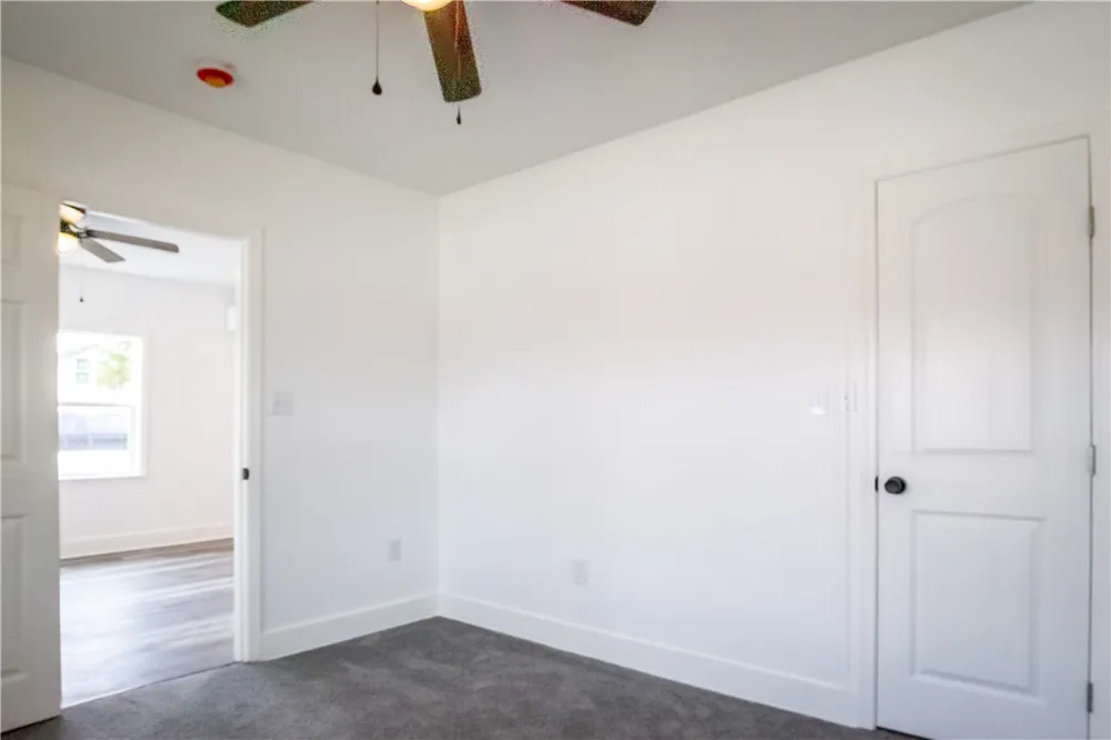413 South San Patricio Sinton, TX 78387