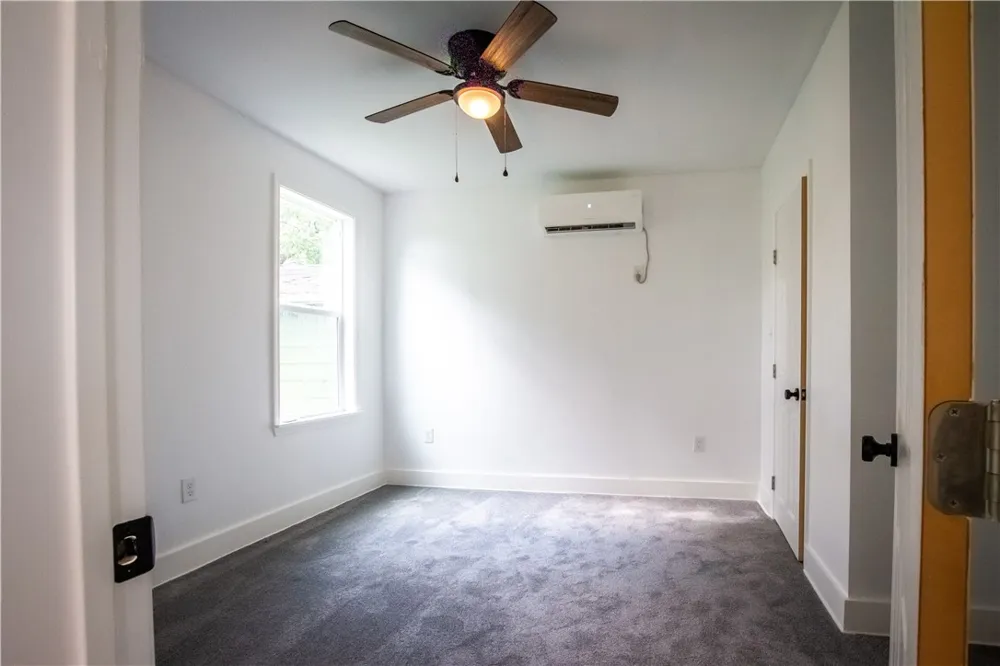413 South San Patricio Sinton, TX 78387