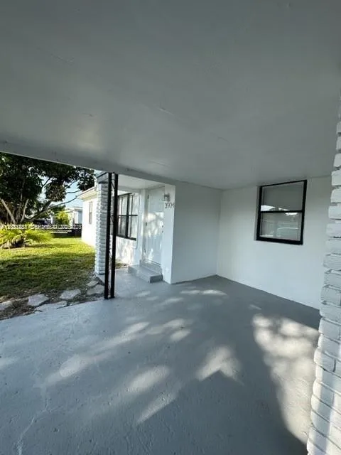 3904 SW 58th Ave West Park, FL 33023