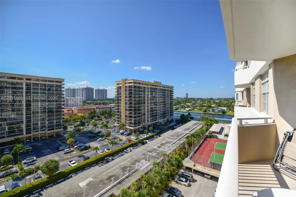 1985 S Ocean Dr #4G Hallandale Beach, FL 33009