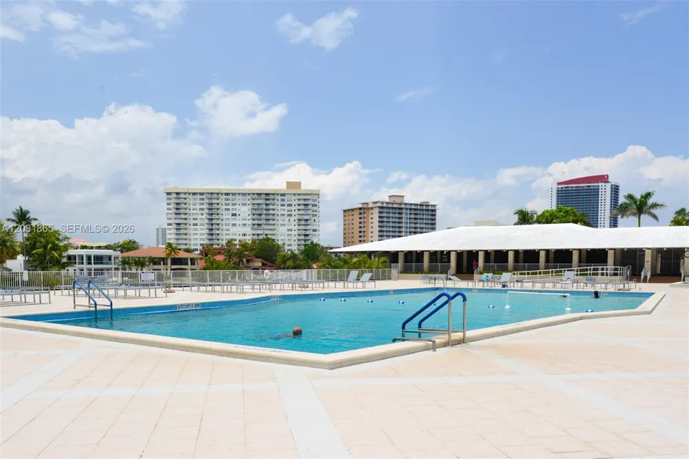 1985 S Ocean Dr #4G Hallandale Beach, FL 33009